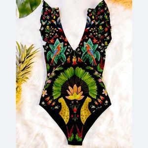 Averie one-piece swimsuit L NEW with tags